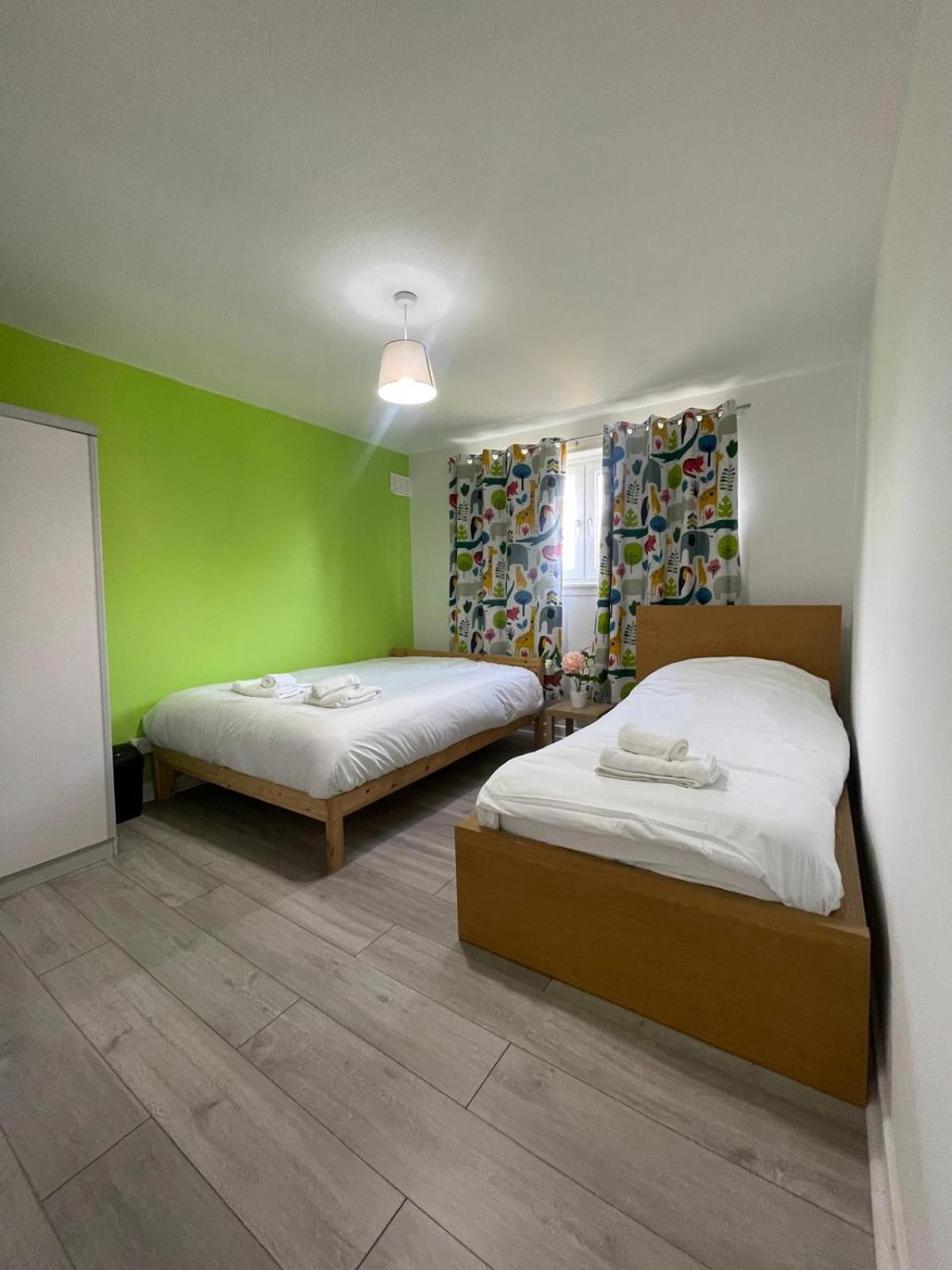 Citylink Retreat With Metro Access, Free Parking, Near Airport Édimbourg
