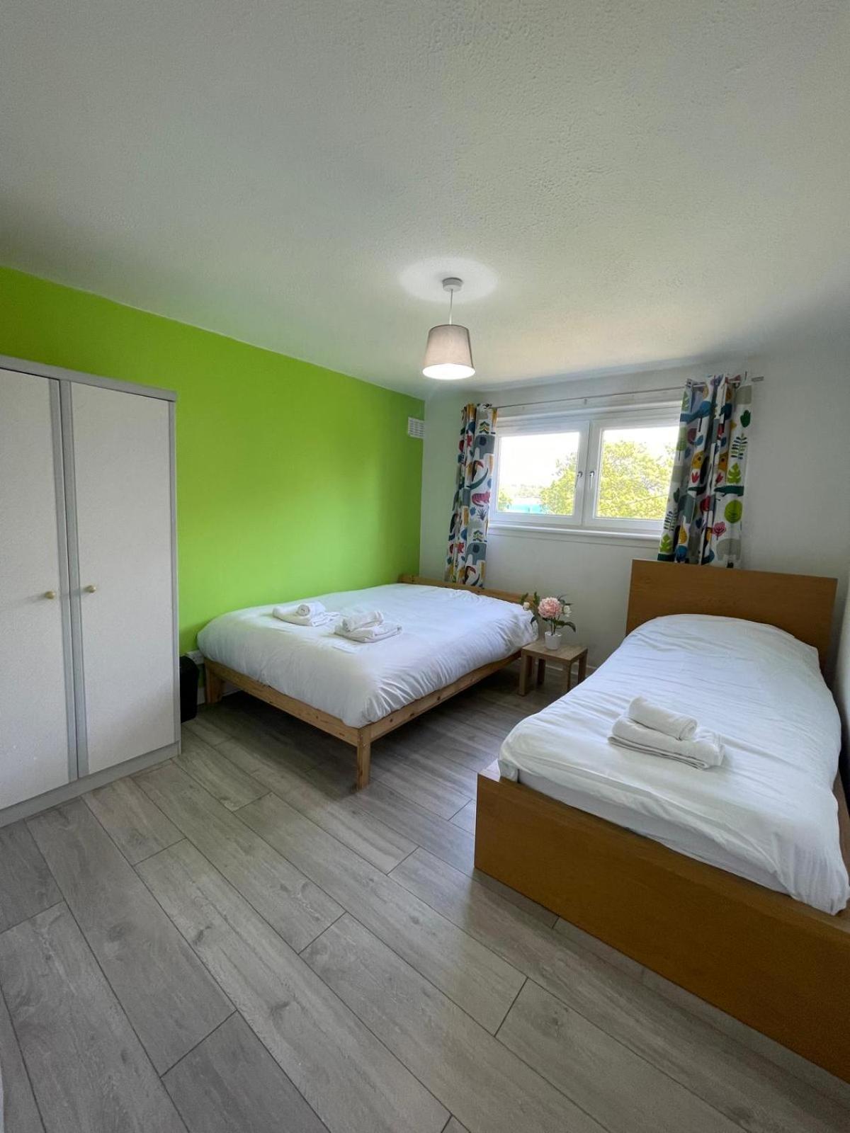 Citylink Retreat With Metro Access, Free Parking, Near Airport Apartment *