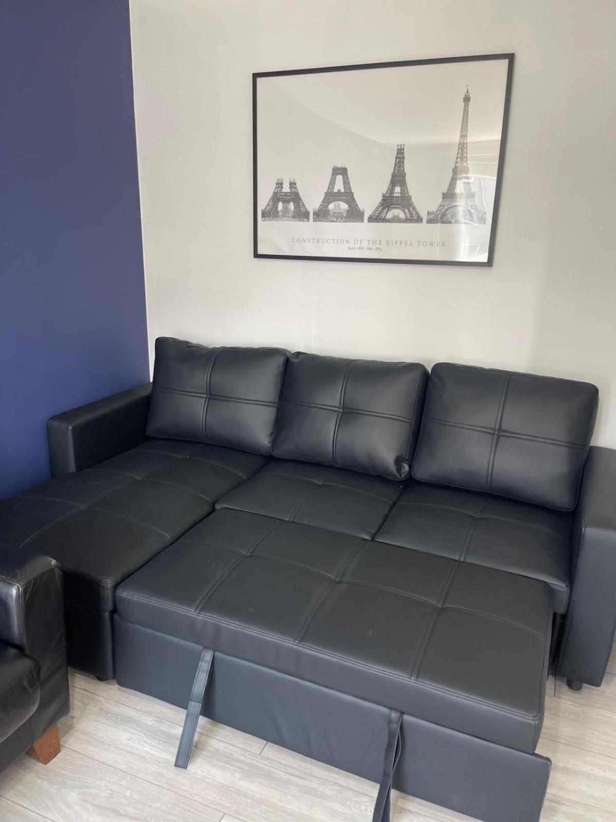 Apartment Citylink Retreat With Metro Access, Free Parking, Near Airport Edinburgh